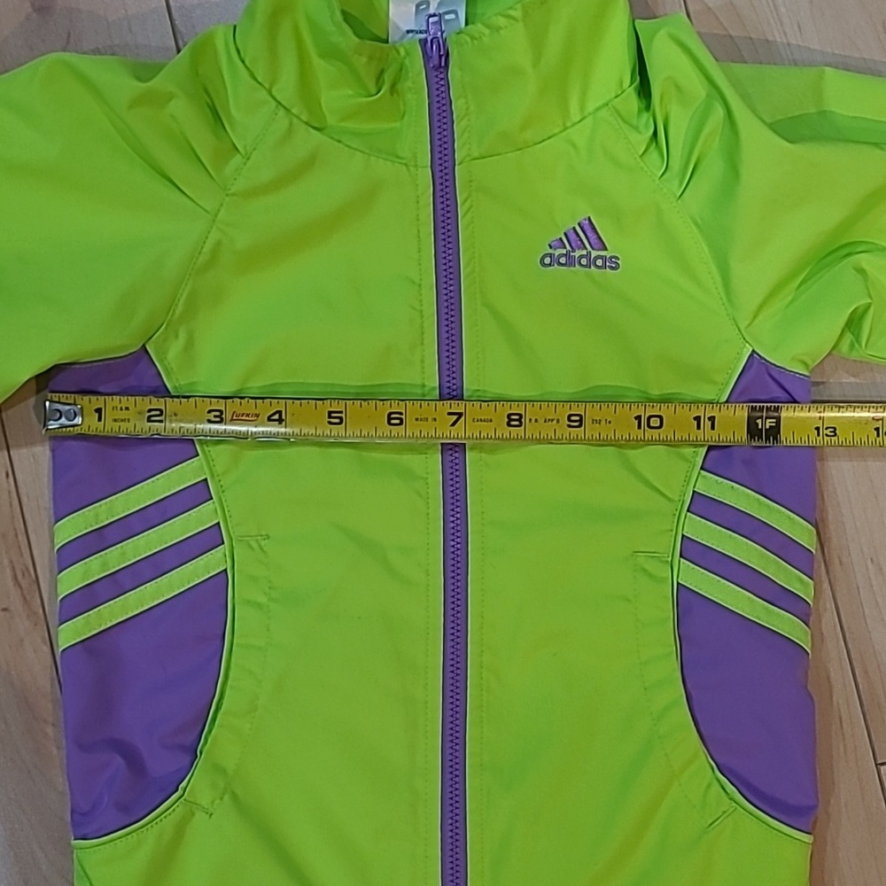 Adidas girls size 5 (I believe, see measurements) thin jacket - Picture 4 of 4